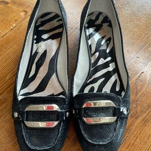 Black stylish Anne Klein iflex flats